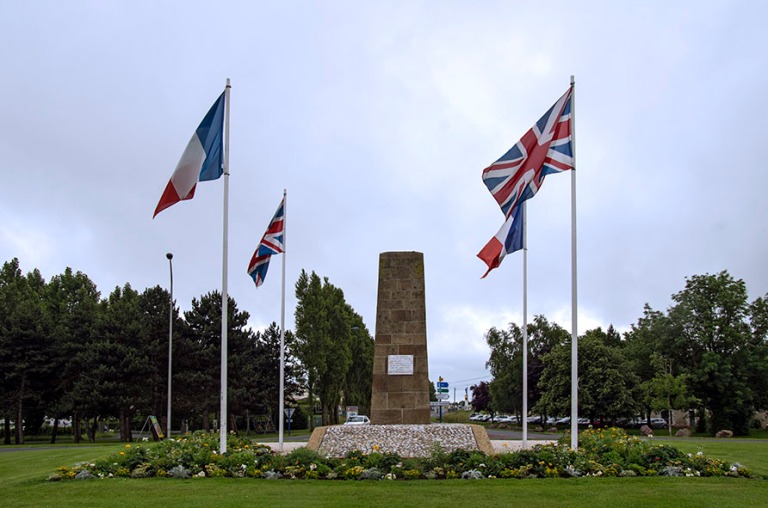 FR_120626 021 Ranska II maailmansodan muistomerkki Benouvillessä Normandiassa