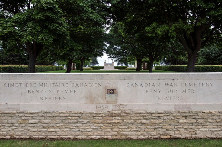 FR_120626 111 Ranska Canadian War Cemetery Beny-sur-Mer Reviersi