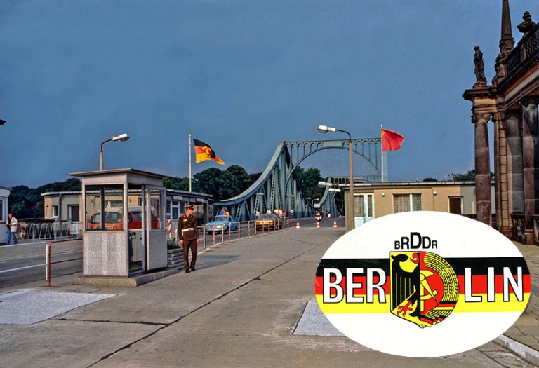 DE072037 Saksa Berliinin-Potsdamin Glienicke Brücke 1990