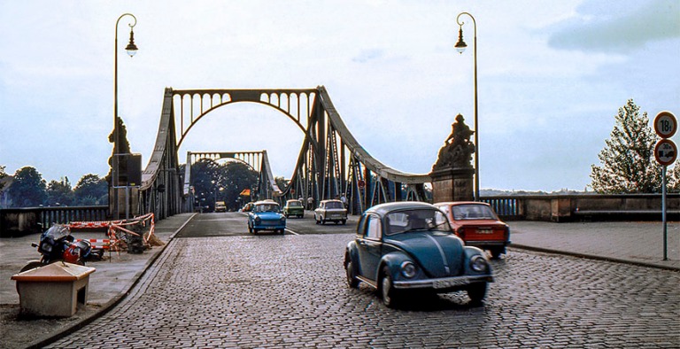 DE072101 Saksa Berliinin-Potsdamin Glienicke Brücke 1990